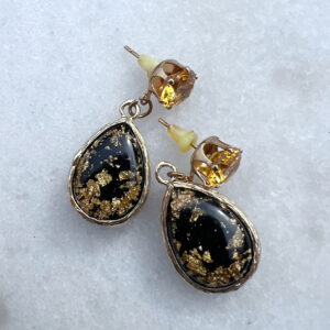 Crystal drop in gold and black